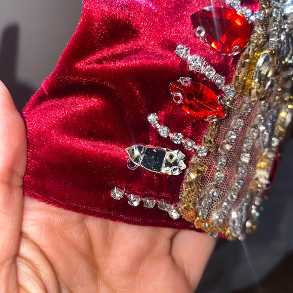 VALDRINSAHITI Burgundy Gown - Picture 11 of 11